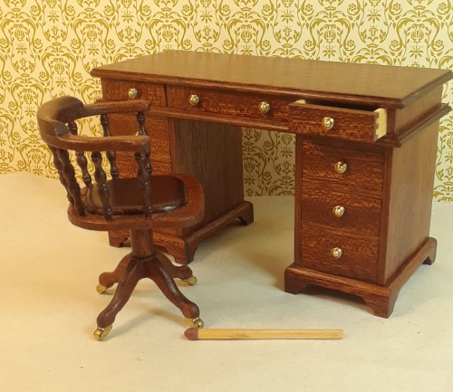 Desk (Joshua)